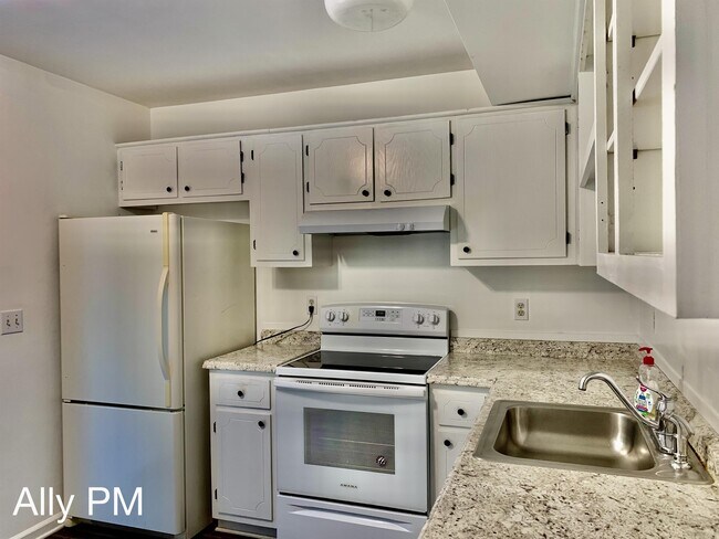 Building Photo - 2383 Austin Dr