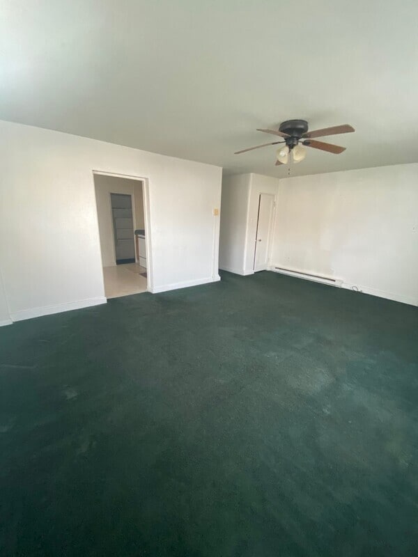 Building Photo - 209 College Ave