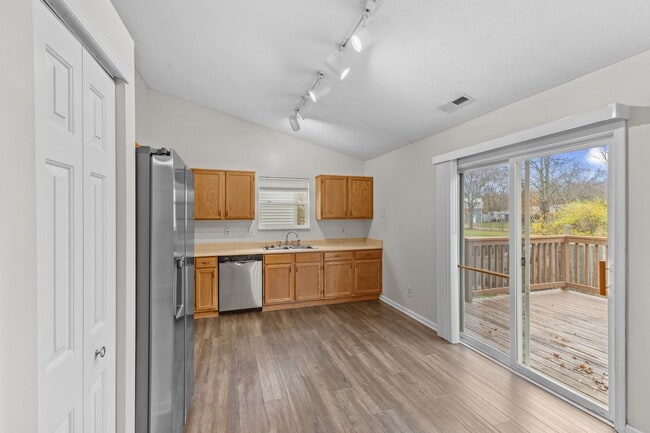 Building Photo - 778 Kingston Cir