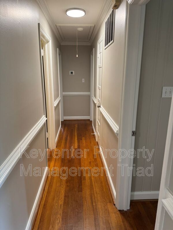 Building Photo - 8020 Linville Rd