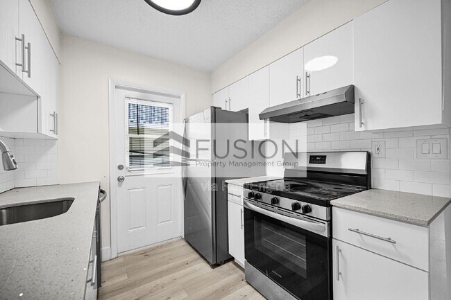 Building Photo - 881 SW 74th Terrace