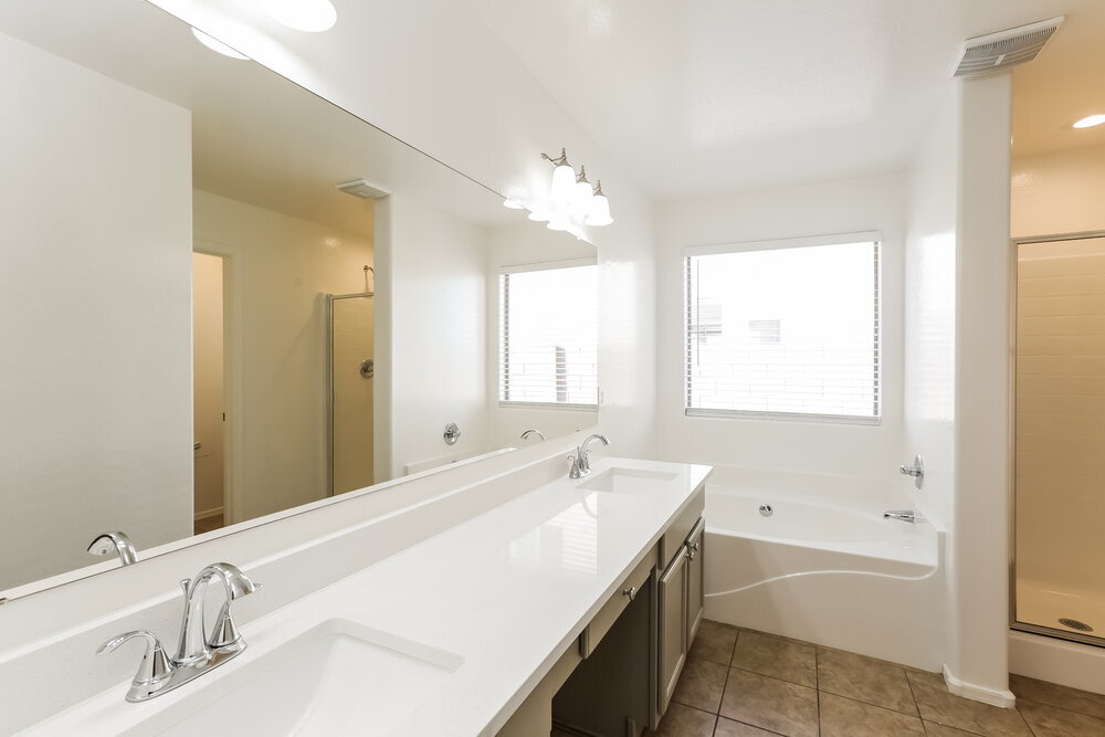 Building Photo - 6622 S 23rd Ave