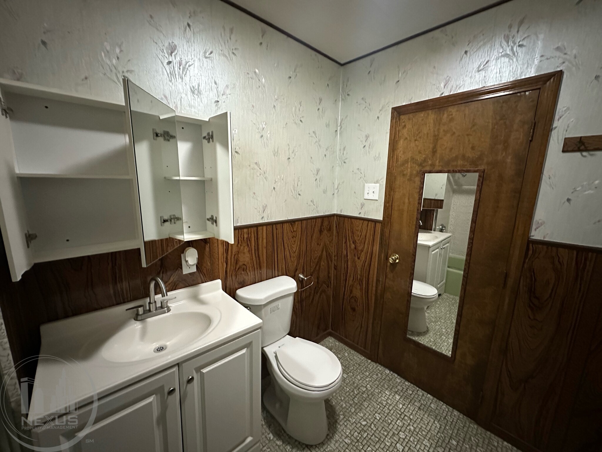 Building Photo - 73 Esther St