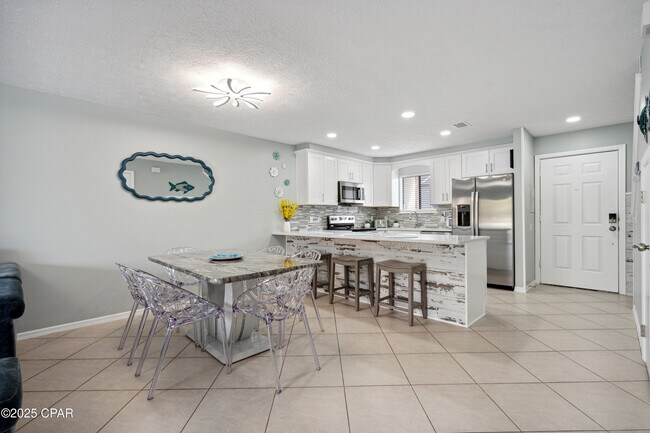 Building Photo - 237 St Katherine Blvd