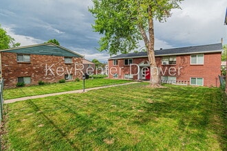 Building Photo - 2356 S Linden Ct