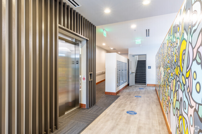 Elevator Lobby - Goose Hollow Lofts