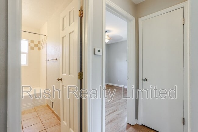 Building Photo - 1815 S Knox Ct