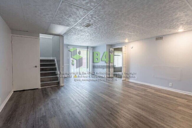 Building Photo - 716 Dunaire Way
