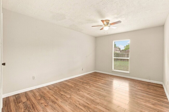 Building Photo - 7623 Kite Hill Dr