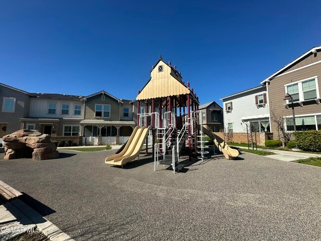 Building Photo - 139 Farmhouse Dr