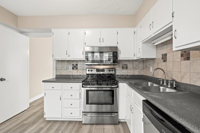 Building Photo - 1619 Budwood Dr