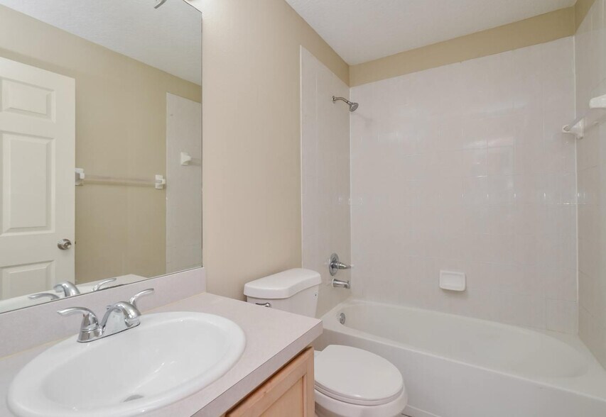 Building Photo - 9329 Jackson Ave