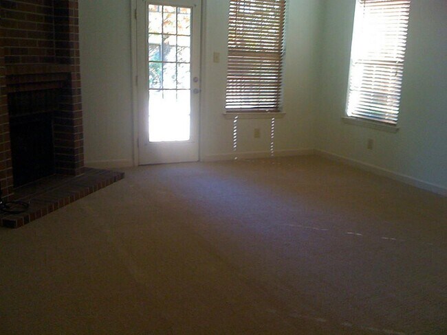 Building Photo - 11206 E Travelers Way Cir