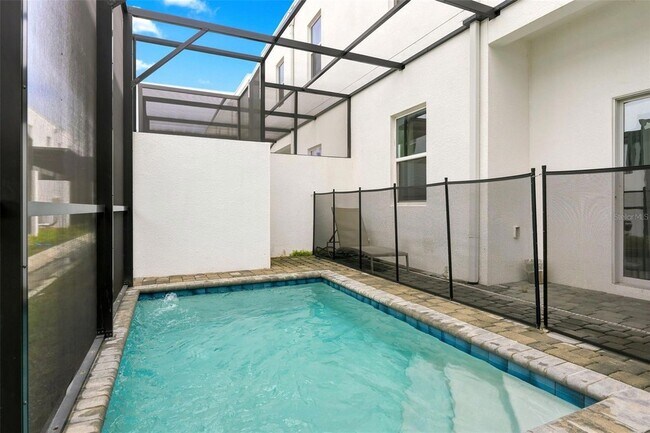 Building Photo - 285 Famagusta Dr