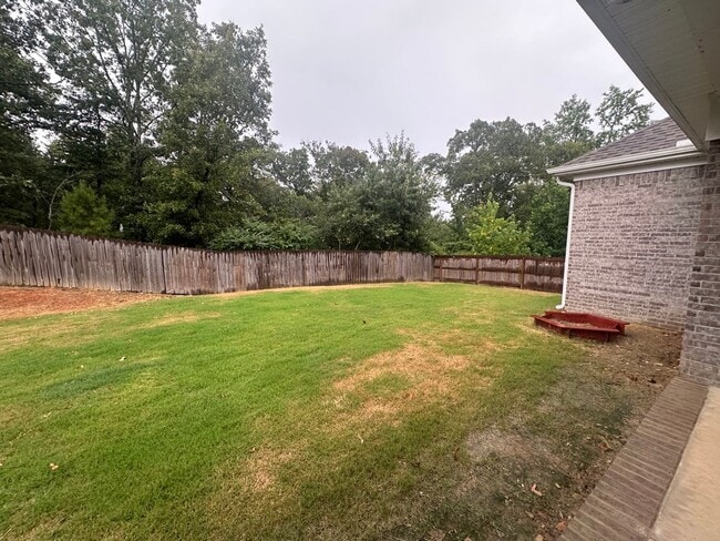 Building Photo - 4 BD 2 BA