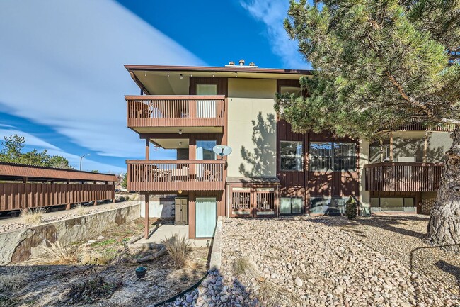 Building Photo - BEAUTIFUL 2 Bed 2 Bath Condo in Boulder- A...