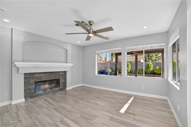 Building Photo - 636 Thornewood Pl