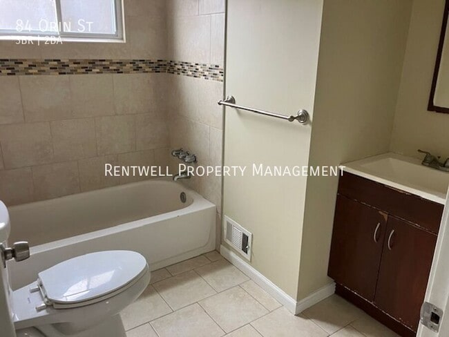 Building Photo - 84 Orin St