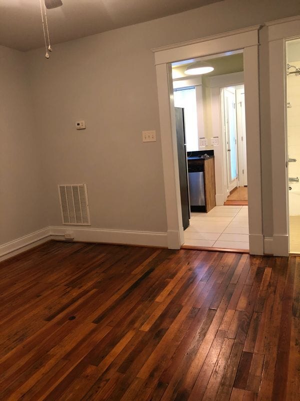 Building Photo - 2308 Parkwood Ave