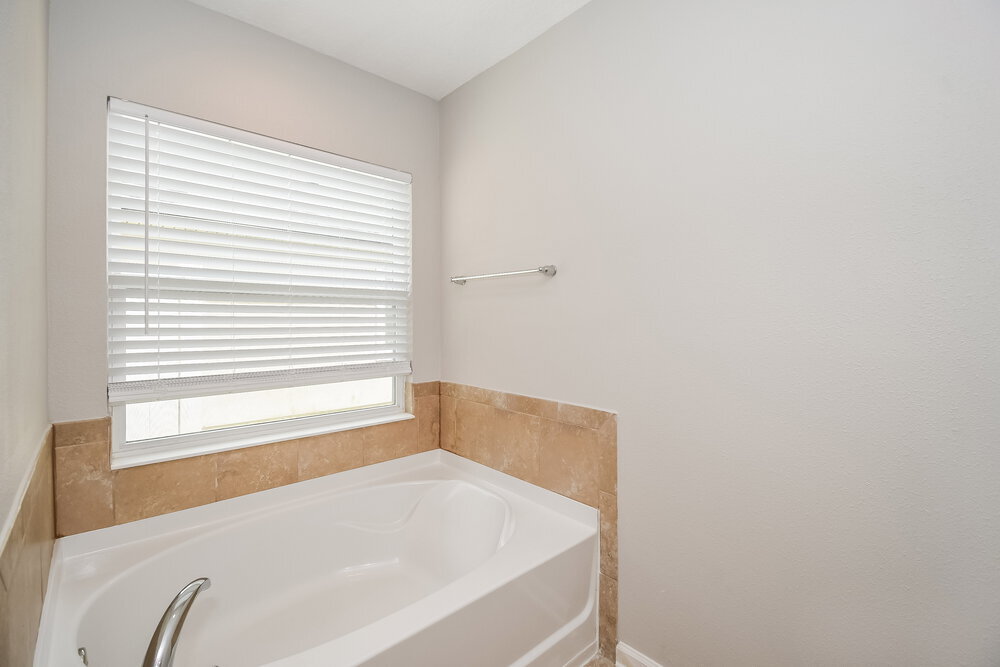 Building Photo - 75094 Fern Creek Dr