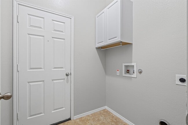 Building Photo - 2702 Shilo Ct
