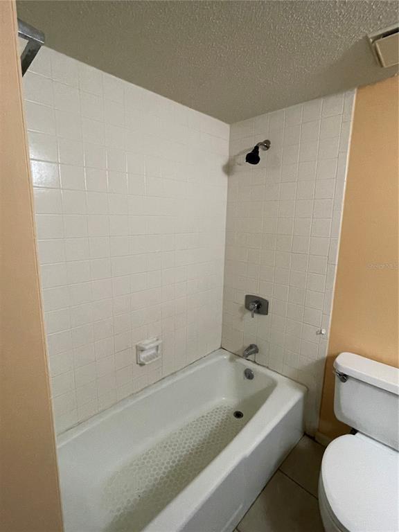 Building Photo - 549 Fairways Dr