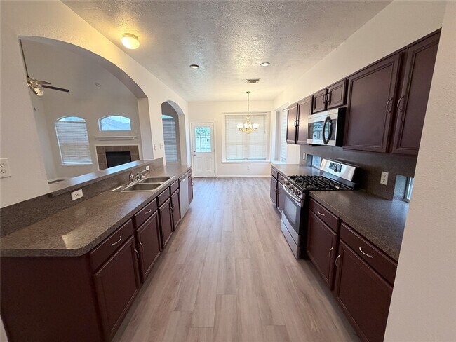 Building Photo - 17407 S Sienna Cove Ln