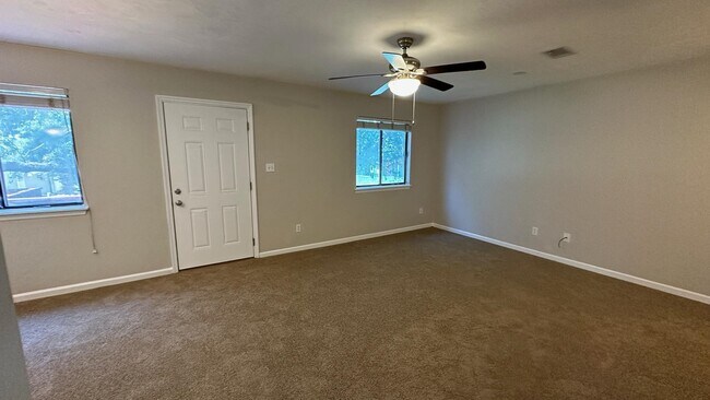 Building Photo - 1317 Airport Dr