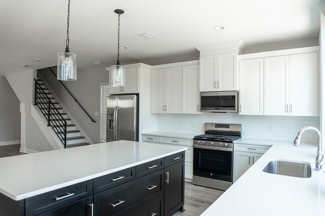 Building Photo - 1418 Landon Hills Dr