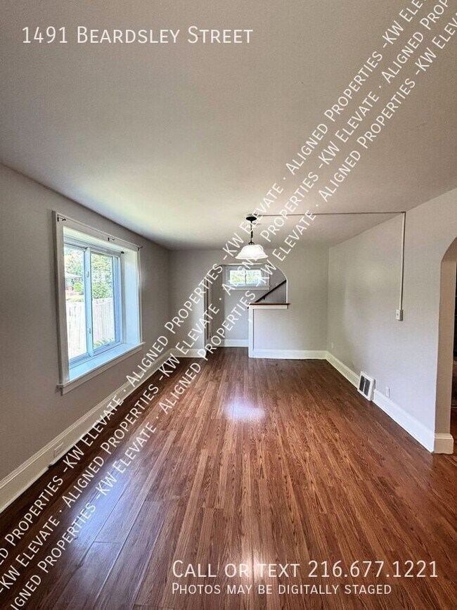 Building Photo - 1491 Beardsley St
