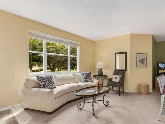 (Furniture is not present in unit) - 2035 Grays Peak Dr