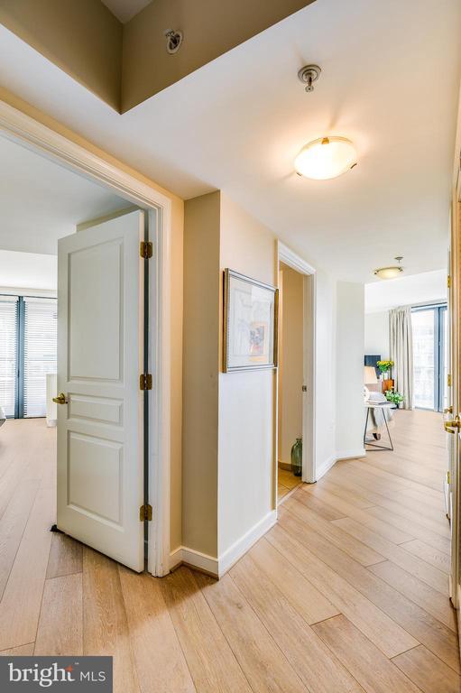 Building Photo - 631 D St NW