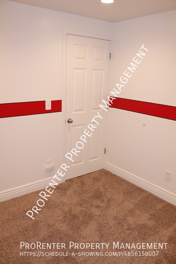 Building Photo - 1398 N 2585 W