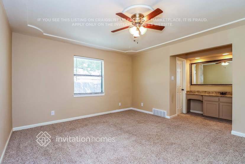 Building Photo - 7533 Clover Ln