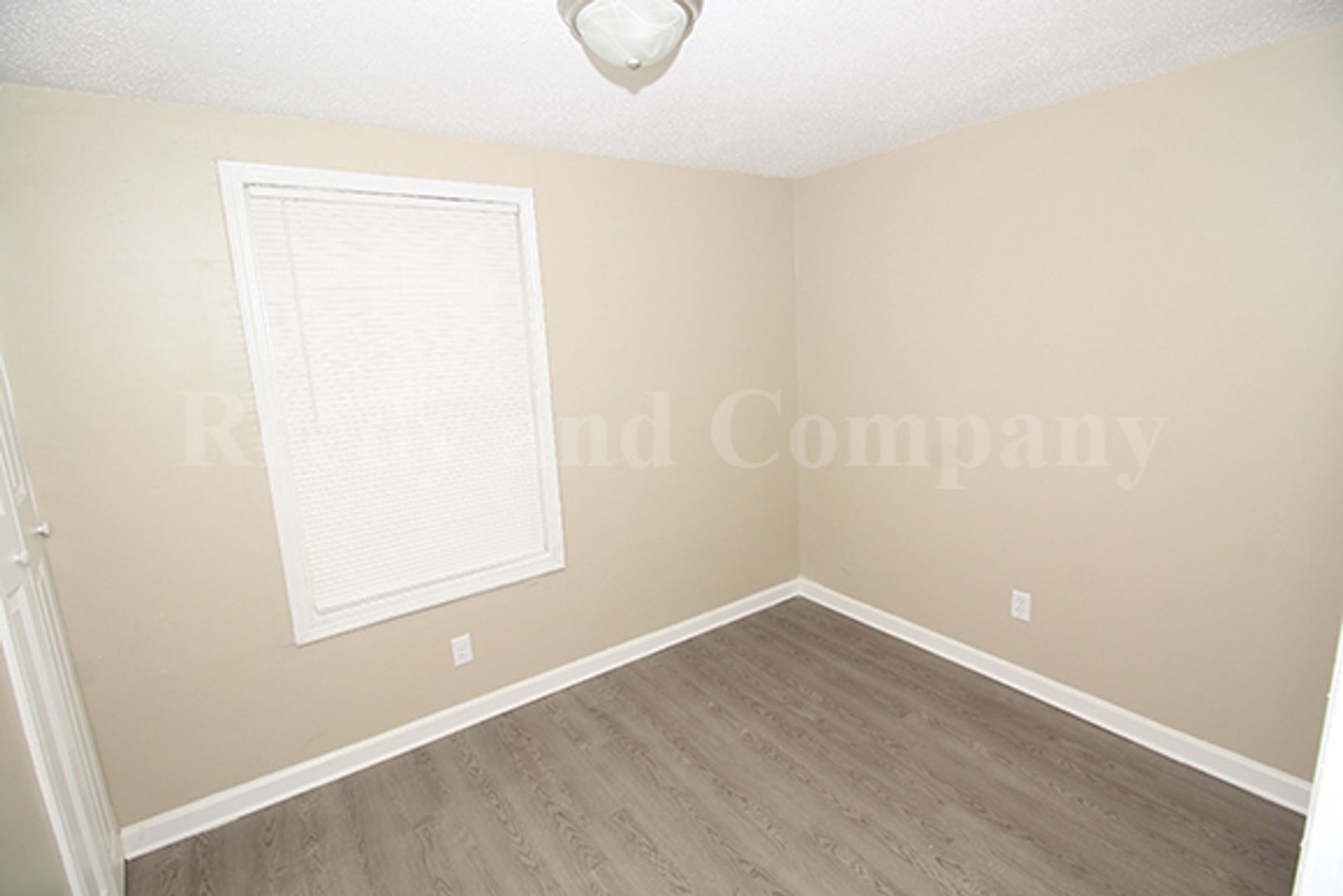 Building Photo - 4183 Park Forest Dr