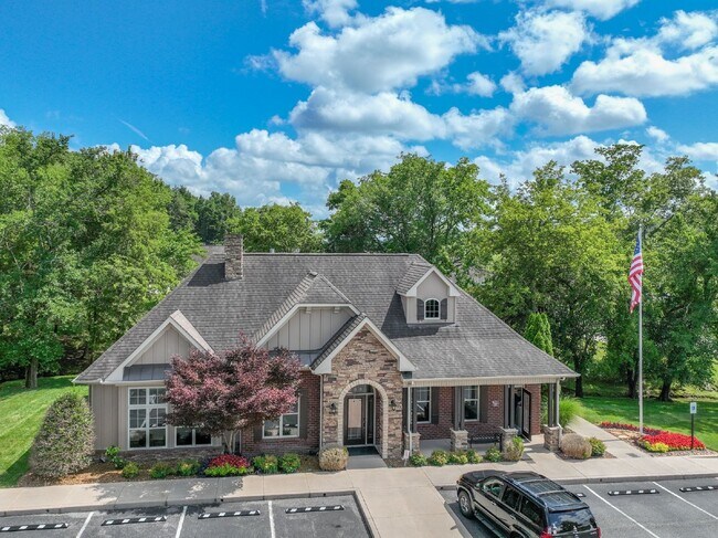 Building Photo - Elegant Townhome Living Minutes from Twelve Stones Golf Club – Bonus Room & 2-Car Garage