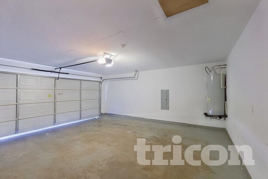 Building Photo - 232 Tulane Dr