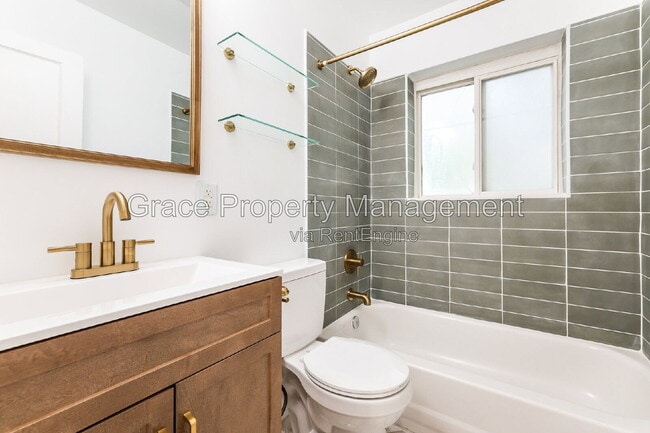 Building Photo - 3075 N Dahlia St