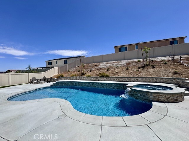 Building Photo - 25181 Desert Sage Dr