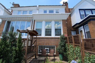 Building Photo - 624 Wendover St