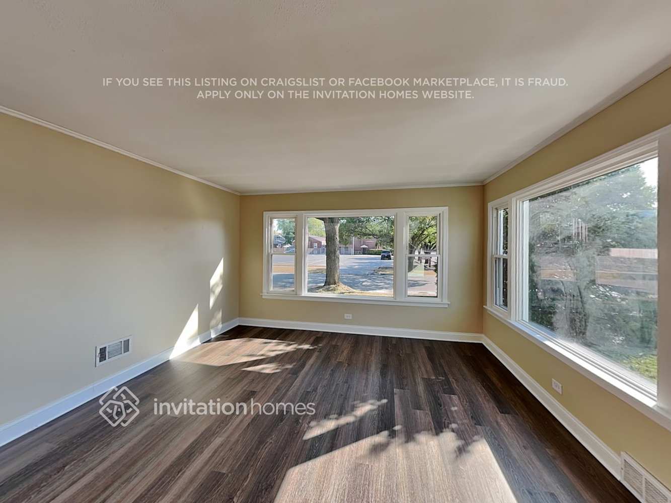 Building Photo - 9344 S 54th Ct