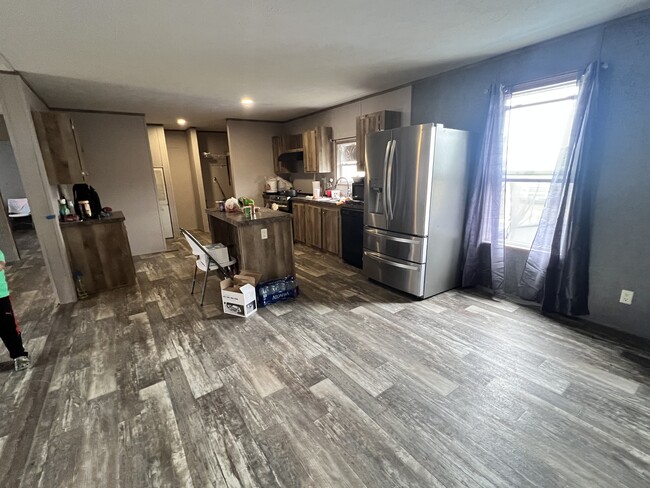 Kitchen & Dining Room - 3112 San Nicolas St