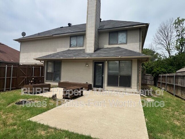 Building Photo - 1404 Straus Rd