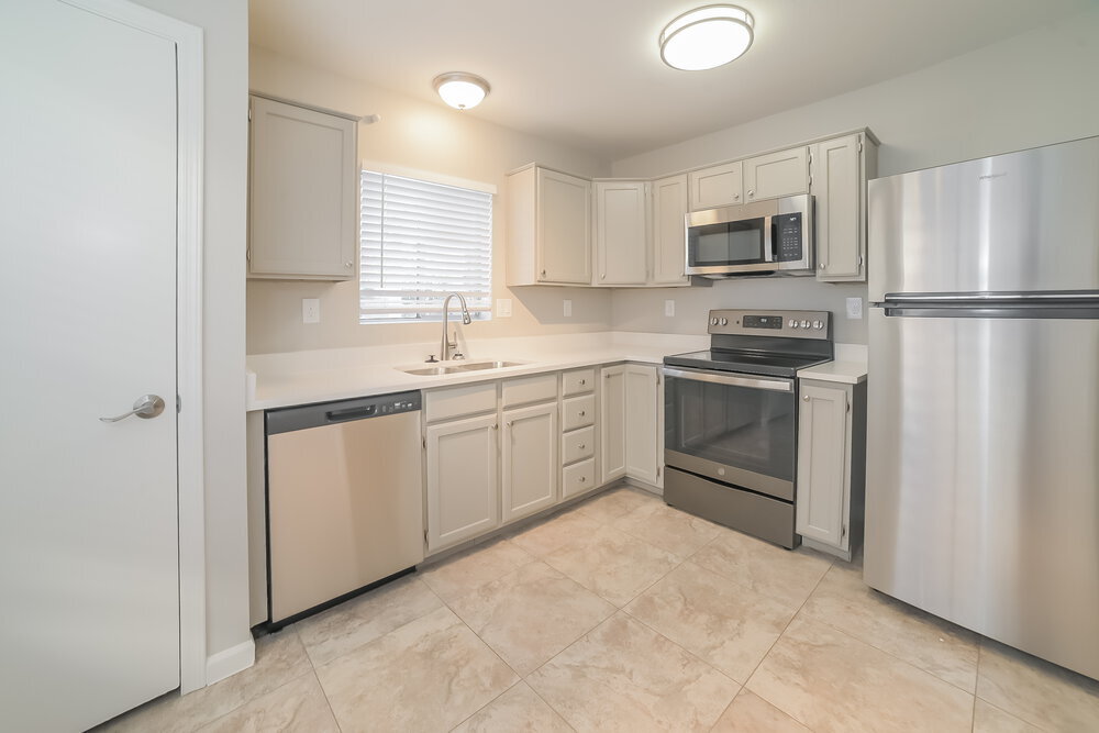 Building Photo - 10119 W Windsor Blvd