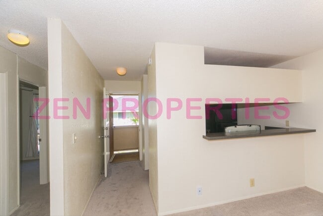 Building Photo - a 2 bdrm, 2 bath townhome  with 1 prkg at ...