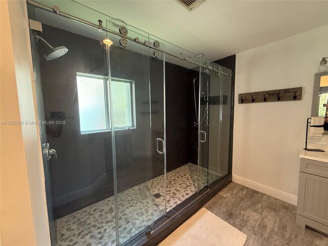 Building Photo - 4041 SW 148th Pl