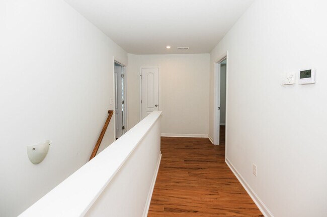 Building Photo - Amazing 4 bedrooms, 2.5 baths 2-story home in Clemmons w/ 2 car garage/fenced in backyard