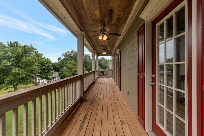 Building Photo - 100 Hardwood Ln
