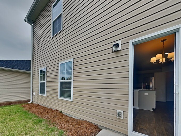 Building Photo - 1651 Commendable Ct