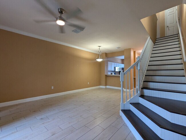 Building Photo - 2 Bedroom / 2.5 Bathroom Townhome – Magnolia Place